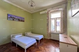 Stan Pula, stan sa poslovnim prostorom za tihu djelatnost., Pula, Appartement