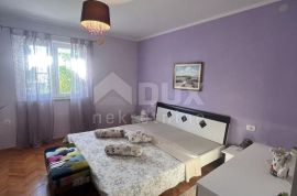 ISTRA, RABAC - Kuća s tri stana 150 metara od mora, Labin, House