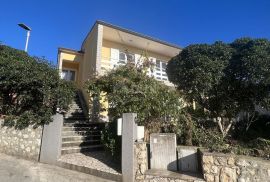 ISTRA, RABAC - Kuća s tri stana 150 metara od mora, Labin, House