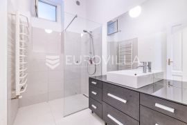 Zagreb, Centar, prekrasan trosobni građanski stan 112 m2 i vanjsko parkirno mjesto!, Zagreb, Wohnung