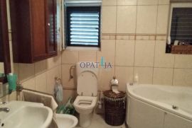 Opatija-Ičići, stan 2S+DB, 1. kat, panoramski pogled, Opatija - Okolica, Appartement