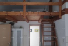 Kuća Prodaja velike apartmanske kuće sa 11 stambenih jedinica, Medulin!, Medulin, Kuća