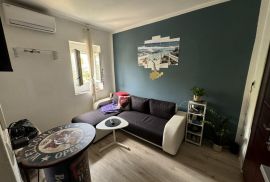 Stan na dobroj lokaciji u gradu, Pula, Istra, Pula, Apartamento