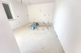 ISTRA - POREČ, Prodaja, stan (110m2) na 300m od plaže, Poreč, Wohnung