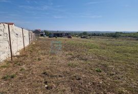 PRODAJA građevinsko zemljište 770 m2 Donje Raštane, Sveti Filip I Jakov, Land