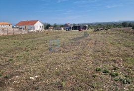 PRODAJA građevinsko zemljište 770 m2 Donje Raštane, Sveti Filip I Jakov, Terrain