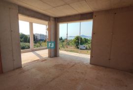 VODICE, novogradnja, 350 m od plaže, 2. kat, pogled na more, Vodice, Apartamento