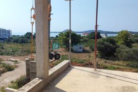 VODICE, novogradnja, 350 m od plaže, 2. kat, pogled na more, Vodice, Apartamento