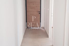 RAB-NOVOGRADNJA, STAN S GALERIJOM OD 73m2, PARKING, Rab, Apartamento