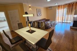 Crikvenica apartman sa garažom, Crikvenica, Kвартира