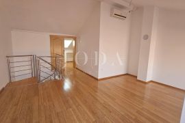 Crikvenica dvoetažni stan, Crikvenica, Appartement