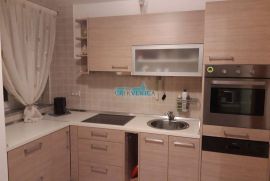 CRIKVENICA STAN 71m2 250m od mora, Crikvenica, Appartement