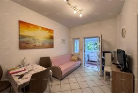 Stan Prodaje se stan sa garažom u Rovinju, Rovinj, Apartamento