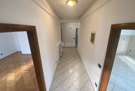 RIJEKA, VIŠKOVO, MARČELJI - stan 70 m2 u prizemlju s terasom + 4 parkirna mjesta! PRILIKA!, Viškovo, Appartement