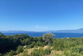 RIJEKA, KOSTRENA - građevinsko zemljište s pogledom na more 1.651 m2 za stambenu zgradu - stanove / apartmane / obiteljsku kuću / villu! PRILIKA!!!, Kostrena, أرض