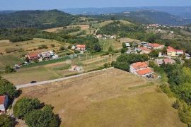 IZVRSNA PARCELA S GRAĐEVINSKOM DOZVOLOM I PREKRASNIM POGLEDOM, Pazin - Okolica, Terra