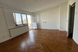 Prodaja stana-centar SESVETA  2SKL+balkon, Sesvete, شقة