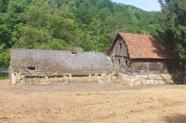 SLUNJ - PLITVICE, MLIN I 5 OBJEKATA NA KORANI, 20000 M2! PRILIKA!, Slunj, Γη