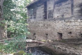 SLUNJ - PLITVICE, MLIN I 5 OBJEKATA NA KORANI, 20000 M2! PRILIKA!, Slunj, Γη