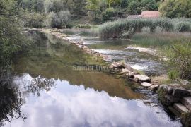 SLUNJ - PLITVICE, MLIN I 5 OBJEKATA NA KORANI, 20000 M2! PRILIKA!, Slunj, Γη