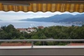 Atraktivan stan u villi sa predivnim panoramskim pogledom na more, Rijeka, Apartamento