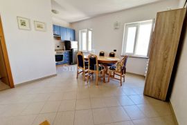 BRSEČ, renovirana dvojna kuća od 87 m2, Mošćenička Draga, Haus