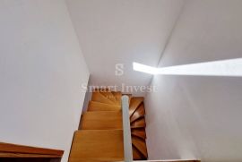 BRSEČ, renovirana dvojna kuća od 87 m2, Mošćenička Draga, House