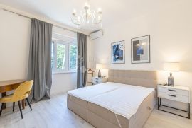 Kantrida, novouređeni stan s parkingom 100 m od mora, Rijeka, Appartment