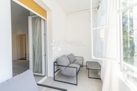 Kantrida, novouređeni stan s parkingom 100 m od mora, Rijeka, Appartment