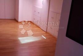 APARTMAN MALINSKA SA POGLEDOM NA MORE, Malinska-Dubašnica, Flat