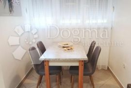 KANTRIDA, STAN 100m OD MORA, Rijeka, Appartment