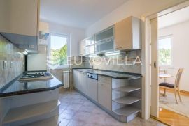 Zagreb, Vinogradska, četverosoban stan s dva PM i vrtom NKP 225 m2, Zagreb, Wohnung