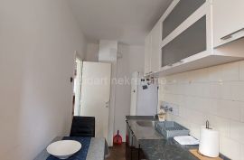 Sarajevska - Namešten dvosoban stan, Savski Venac, Appartment