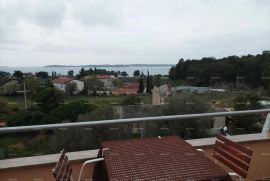 Kuća Apartmanska kuća sa 5 apartmana, svaki s predivnim pogledom na more, Fažana, House