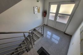 Stan sa garažom na prodaju, Rovinj, Istra, Rovinj, Apartamento