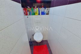 Četverosoban stan 77m2 (90m2), Centar, Sarajevo Centar, Apartamento