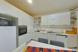 Četverosoban stan 77m2 (90m2), Centar, Sarajevo Centar, Appartement