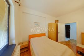 Četverosoban stan 77m2 (90m2), Centar, Sarajevo Centar, Appartement