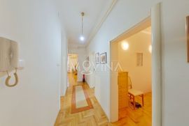 Četverosoban stan 77m2 (90m2), Centar, Sarajevo Centar, Appartement