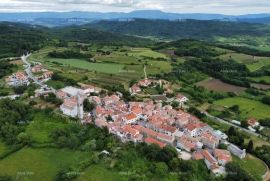 Građevinsko zemljište Prodaja građevinskog zemljišta. Pazin, Trviž, Pazin, Земля