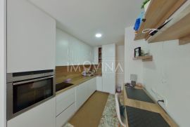 Dvosoban stan sa baštom 58m2+25m2, Dobrinja, Sarajevo Novi Grad, Appartamento