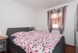 DVA APARTMANA - KLIMNO OTOK KRK, Dobrinj, Flat