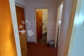 Vojak, solidan stan na dobroj lokaciji, Rijeka, Appartement