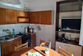 Vojak, solidan stan na dobroj lokaciji, Rijeka, Appartement