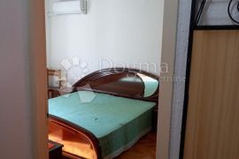 Vojak, solidan stan na dobroj lokaciji, Rijeka, Apartamento