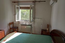 Vojak, solidan stan na dobroj lokaciji, Rijeka, Apartamento