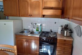 Vojak, solidan stan na dobroj lokaciji, Rijeka, Appartment