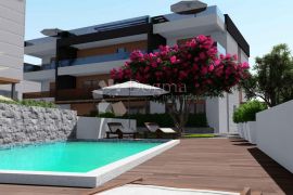 Inovativni luksuz i elegancija kod Zadra! Novi penthouse s jacuzzijem i bazenom!, Privlaka, Stan