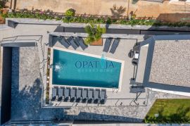 Opatija-Mošćenička draga dvojna villa sa bazenom 202 m2, Mošćenička Draga, Maison