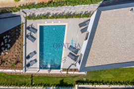 Opatija-Mošćenička draga dvojna villa sa bazenom 202 m2, Mošćenička Draga, Ev